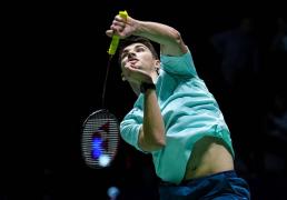 开云平台-羽毛球总决赛：男(nán)單(dān)决赛席位产生(shēng)！法国男(nán)單(dān)2：0获胜對(duì)决石宇奇！