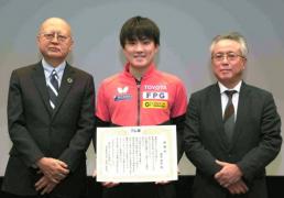 开云体育APP下载-张本智和(hé)狂言(yán)誓夺世(shì)乒(pīng)赛冠(guān)军 国乒(pīng)樊振东或将复出迎战强敵(dí)