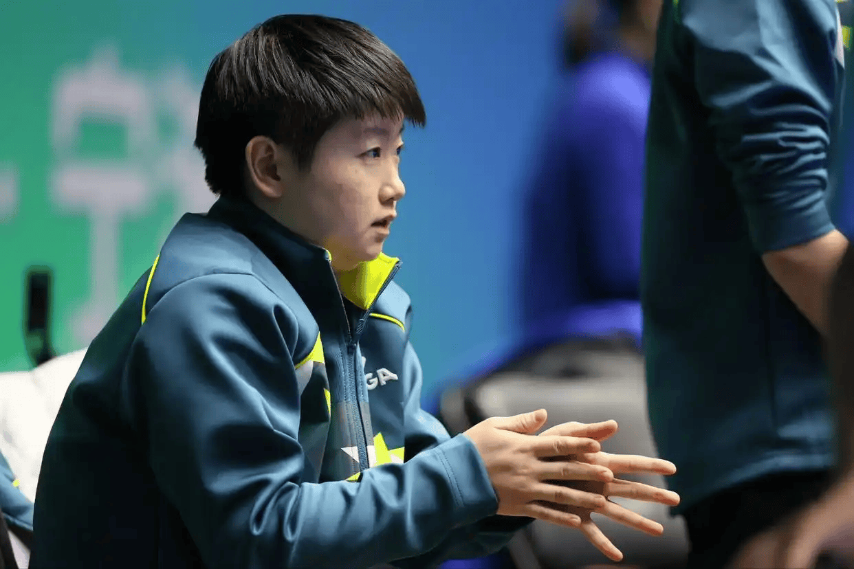 开云-不满孙颖莎？朱雨玲局间戴耳塞，原因曝光，谁注意孙颖莎举动