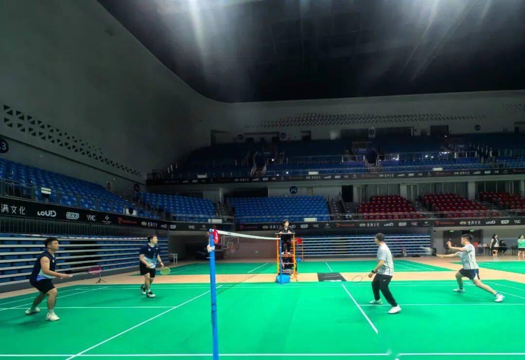 kaiyun-简医羽(yǔ)毛球隊(duì)在市级職(zhí)工羽(yǔ)毛球比赛中(zhōng)斩获公开组第二(èr)名