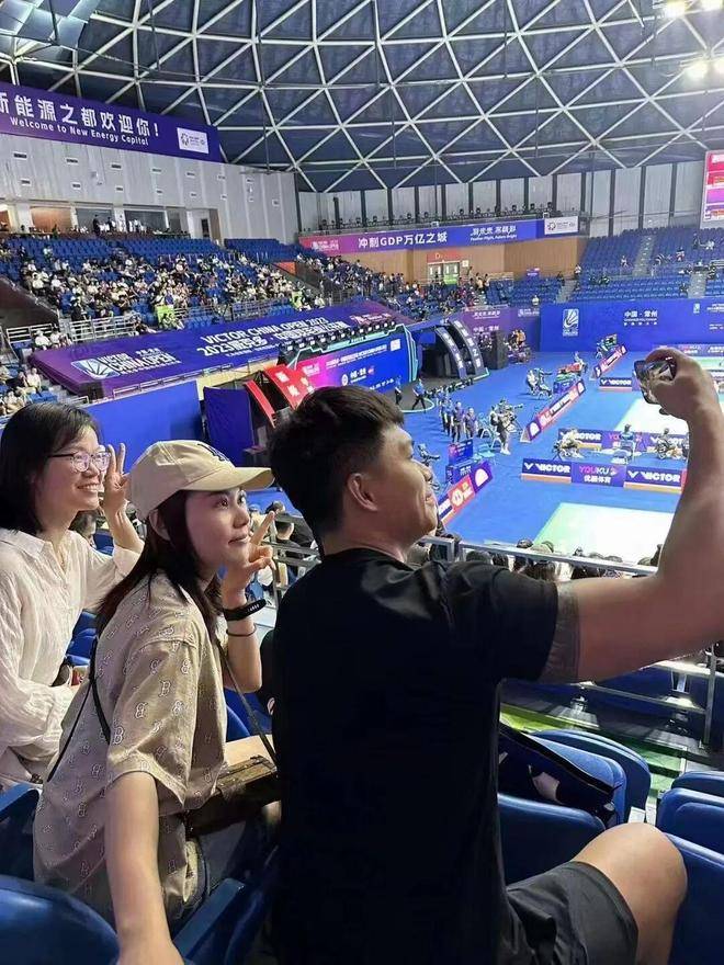 开云-从平面到沉浸：只有突破转播瓶颈，羽(yǔ)毛(máo)球的(de)魅力才能(néng)被(bèi)真正看见。