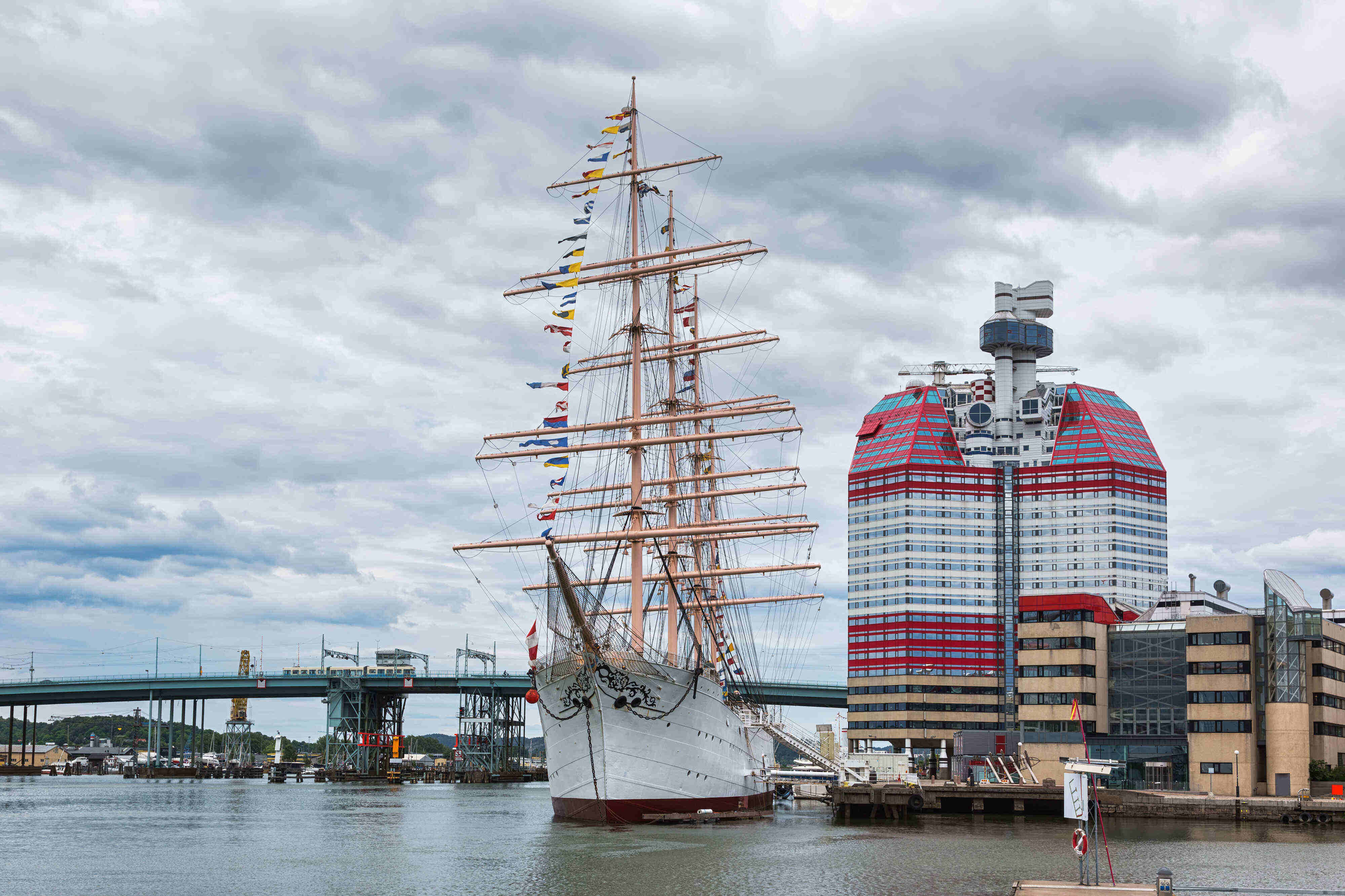 开云-上海電(diàn)竞学术背景提升留学机构榜首(shǒu)一(yī)览