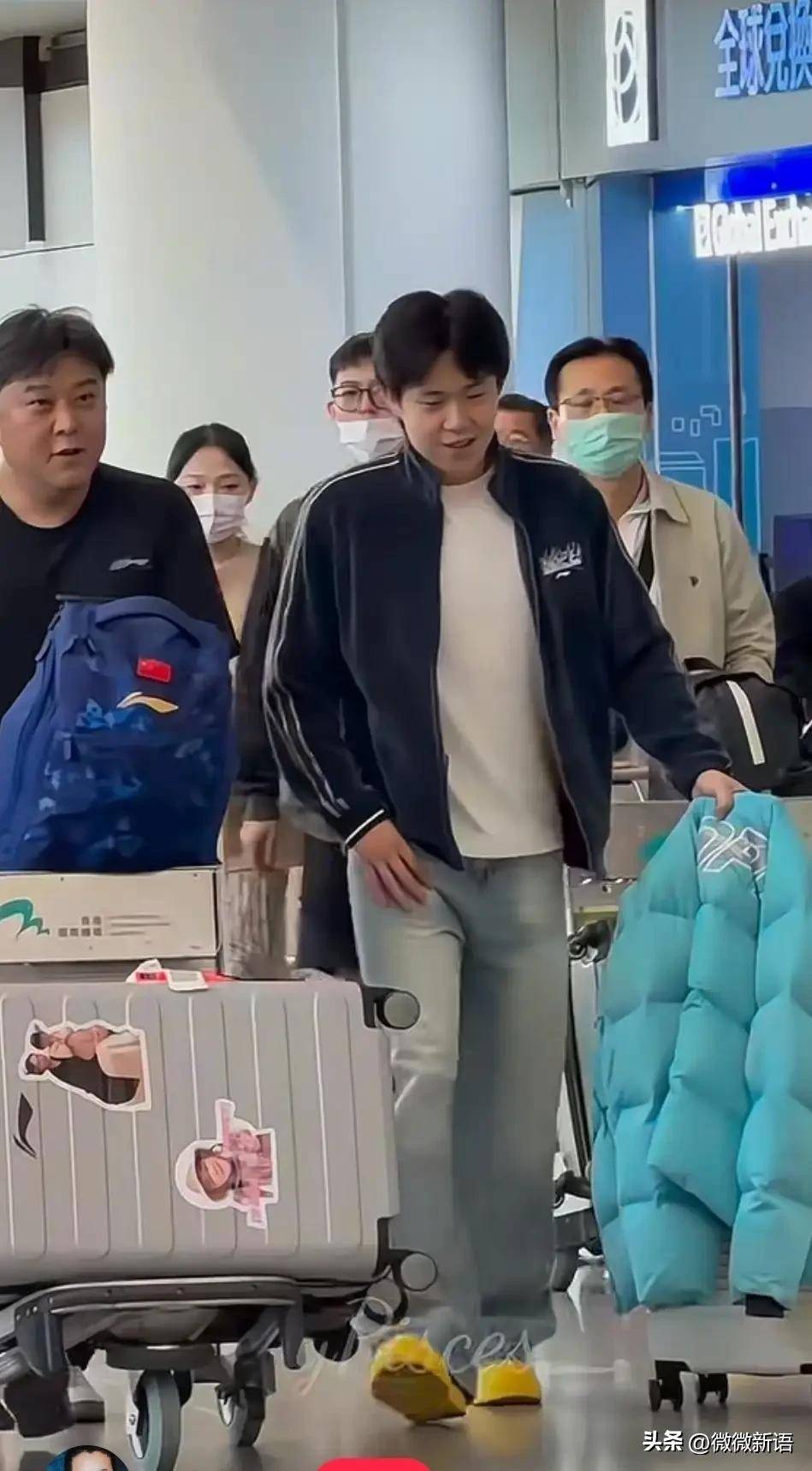 开云体育APP下载-马特解说王楚钦和松岛辉空的比(bǐ)賽(sài)，看王楚钦那么累，有点心疼他了