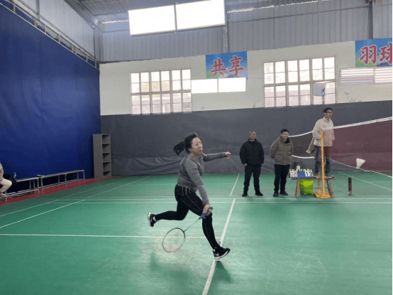 开云下载-邵東(dōng)市疾控中心(xīn)职工羽毛球比(bǐ)赛成功举办