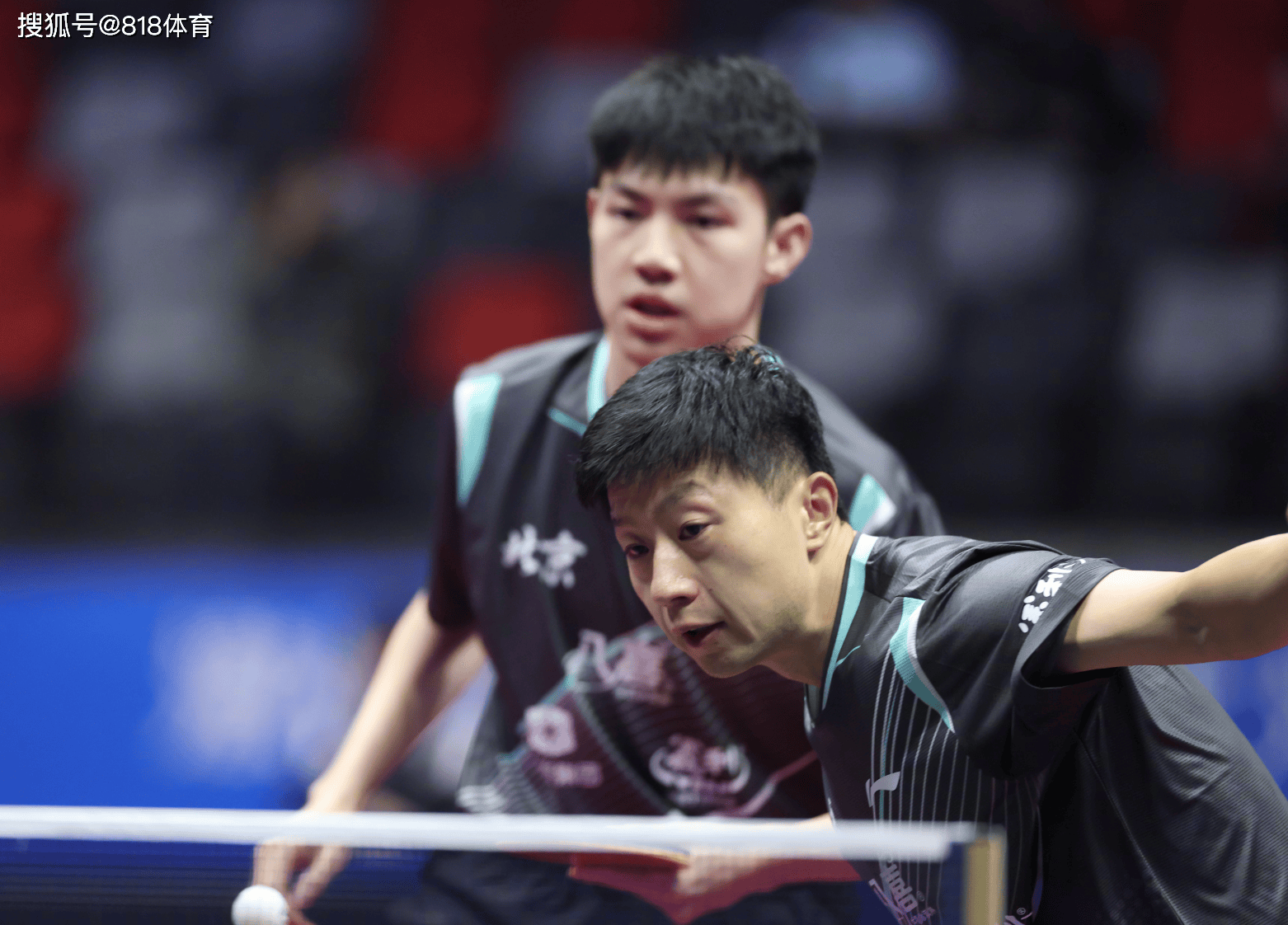 开云-有前途!王楚钦看(kàn)到马龙比赛暂停没水喝,马上跑去给龙队拿了(le)一瓶(píng)水