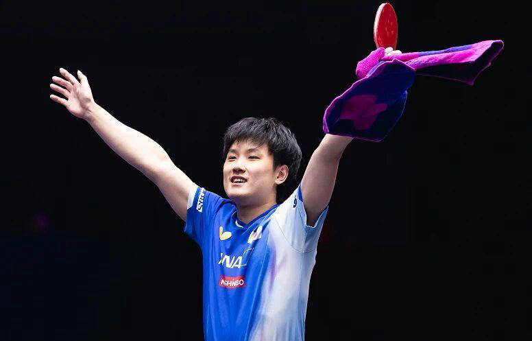 开云体育APP下载-张本智和(hé)狂言(yán)誓夺世(shì)乒(pīng)赛冠(guān)军 国乒(pīng)樊振东或将复出迎战强敵(dí)