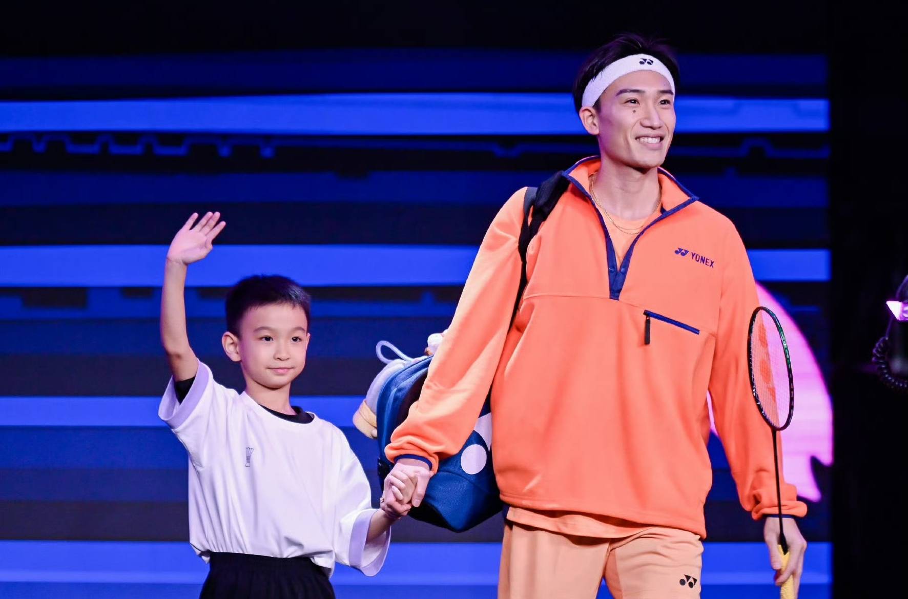 开云平台-石宇奇力压桃田贤斗！乔纳坦逆转晋级，天王杯四強(qiáng)出炉