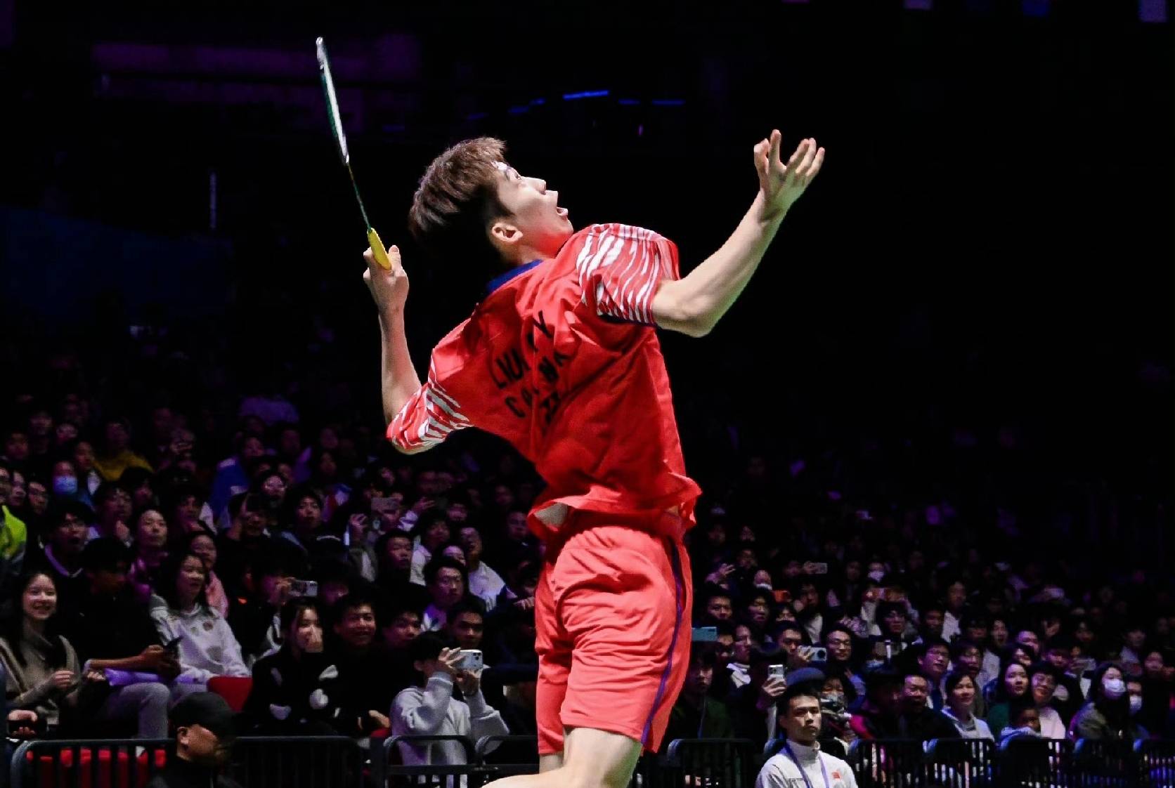 开云平台-石宇奇力压桃田贤斗！乔纳坦逆转晋级，天王杯四強(qiáng)出炉